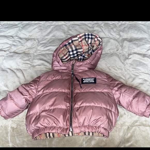 Baby Burberry puffer coat - Picture 5 of 5